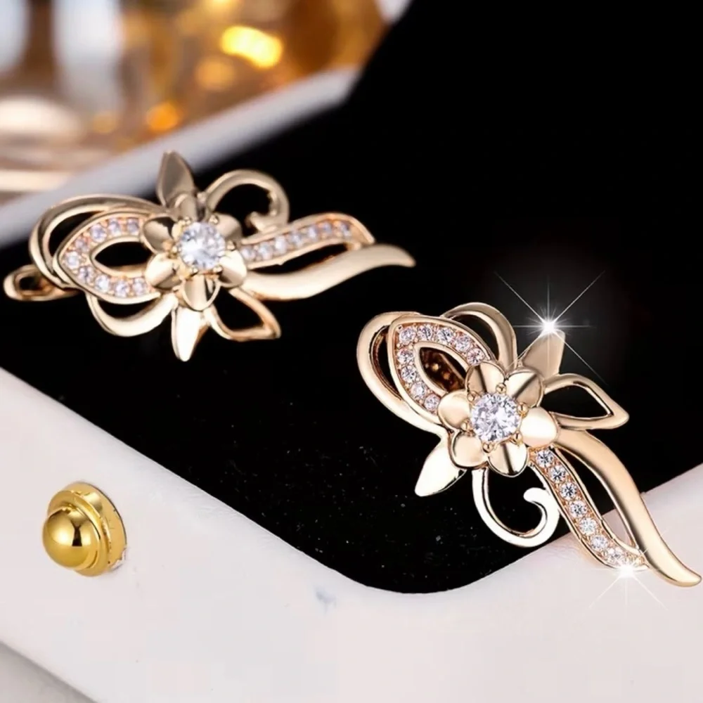 Elegant Gold Floral Crystal Earrings. (Box not included) - Picture 2 of 5